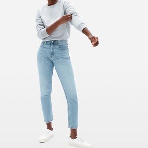 Everlane • The Cheeky Jean Crop Light Wash